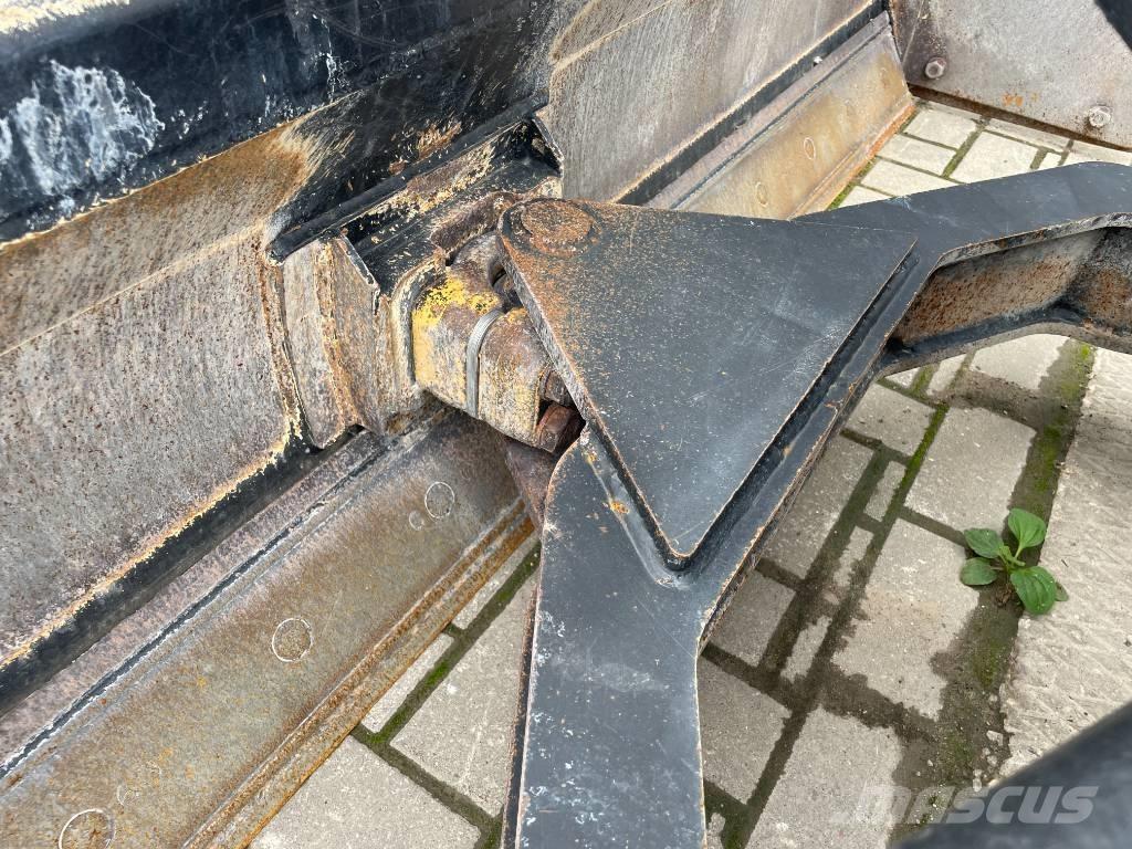 CAT BB121 Puskulevyt