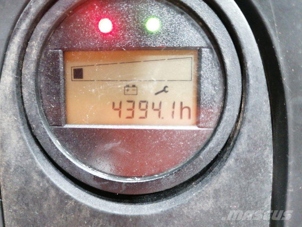 Linde T16 Lavansiirtotrukit