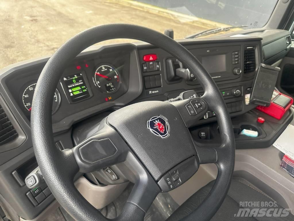Scania P 370 Nosturiautot