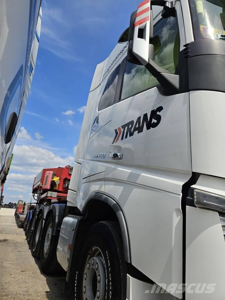 Volvo FH16 750KM 8x4 Vetopöytäautot