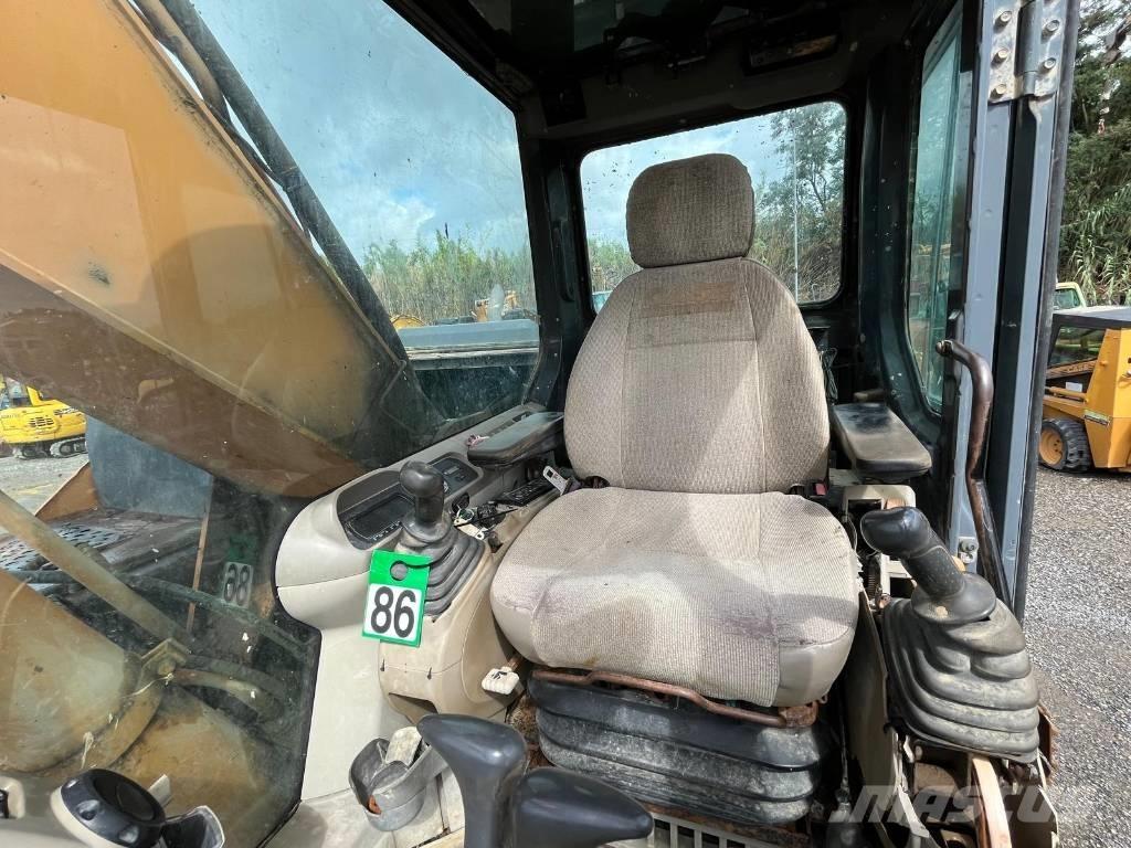 CASE CX 210 B LR Telakaivukoneet