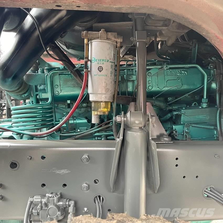 Howo 420 6x4 Vetopöytäautot