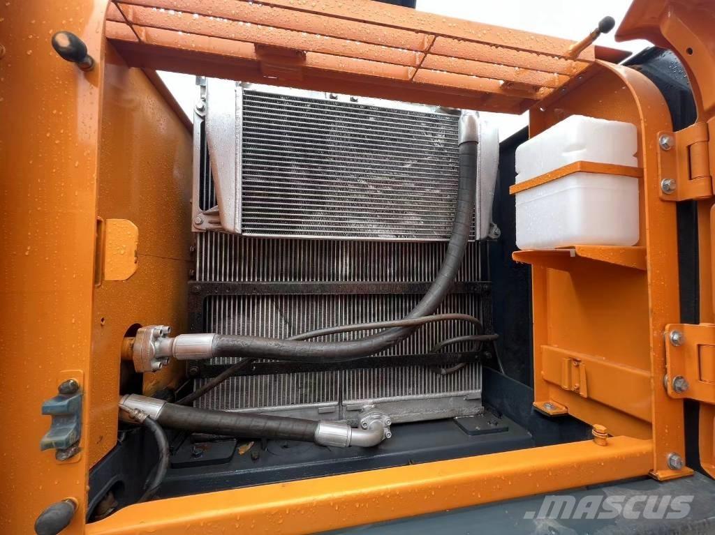 Hyundai 220 LC-9S Telakaivukoneet