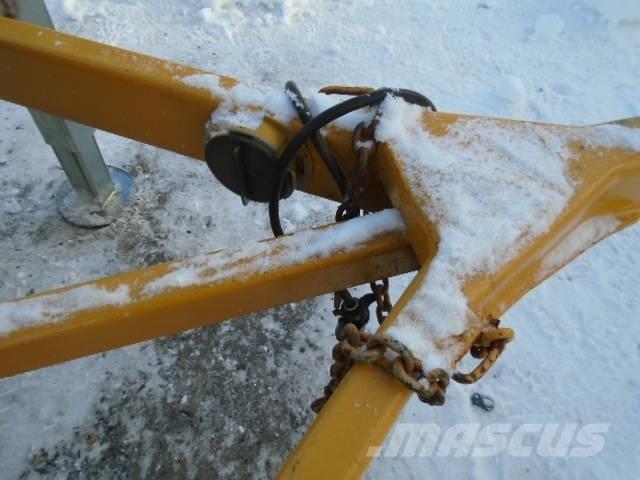  ARTISANAL 255'' X 97'' Autonkuljetusperävaunut