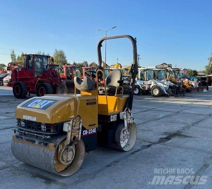 CAT CB 224 E Tandemjyrät