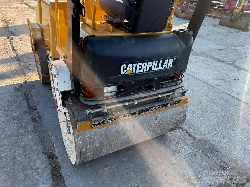 CAT CB 224 E Tandemjyrät