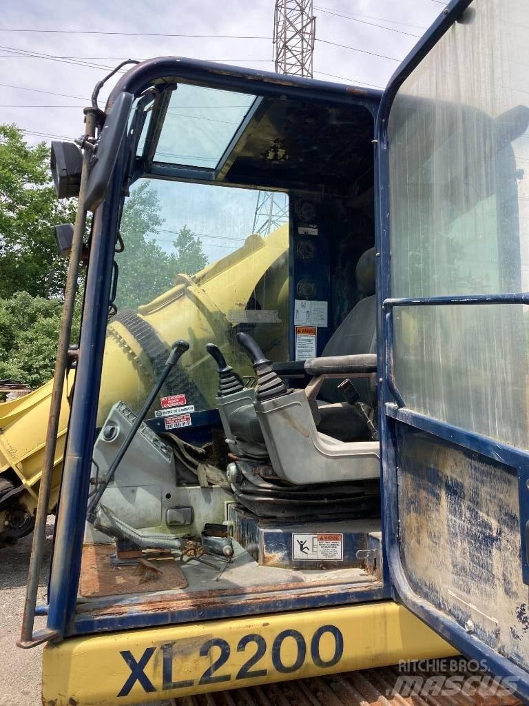 Gradall XL 2200 Telakaivukoneet