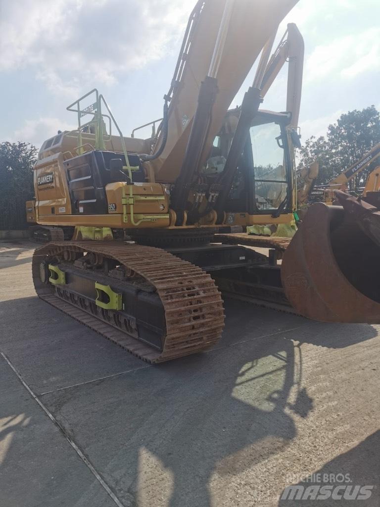 CAT 352 Telakaivukoneet