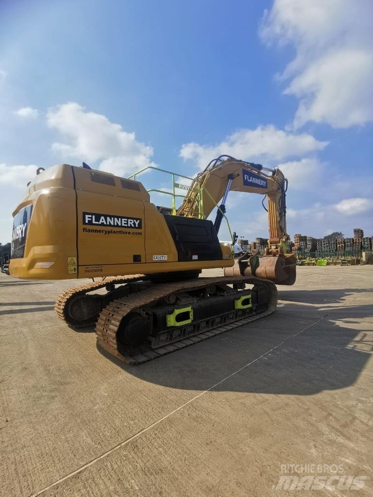 CAT 352 Telakaivukoneet