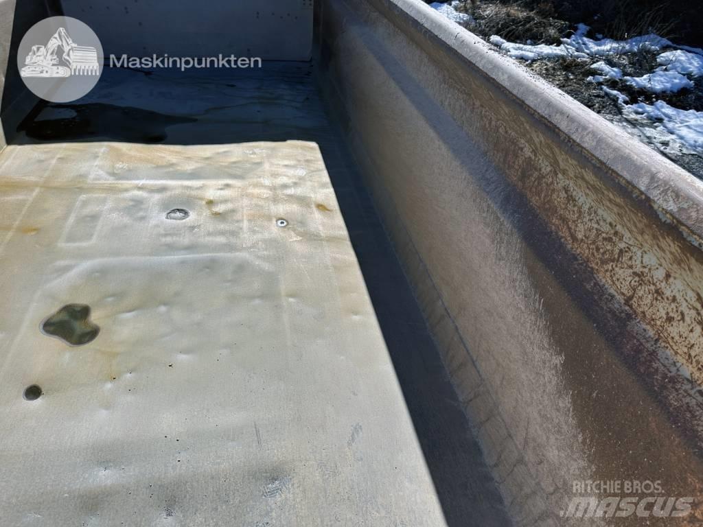 Wagnfabriken TW-24 Sora- ja kippiperävaunut