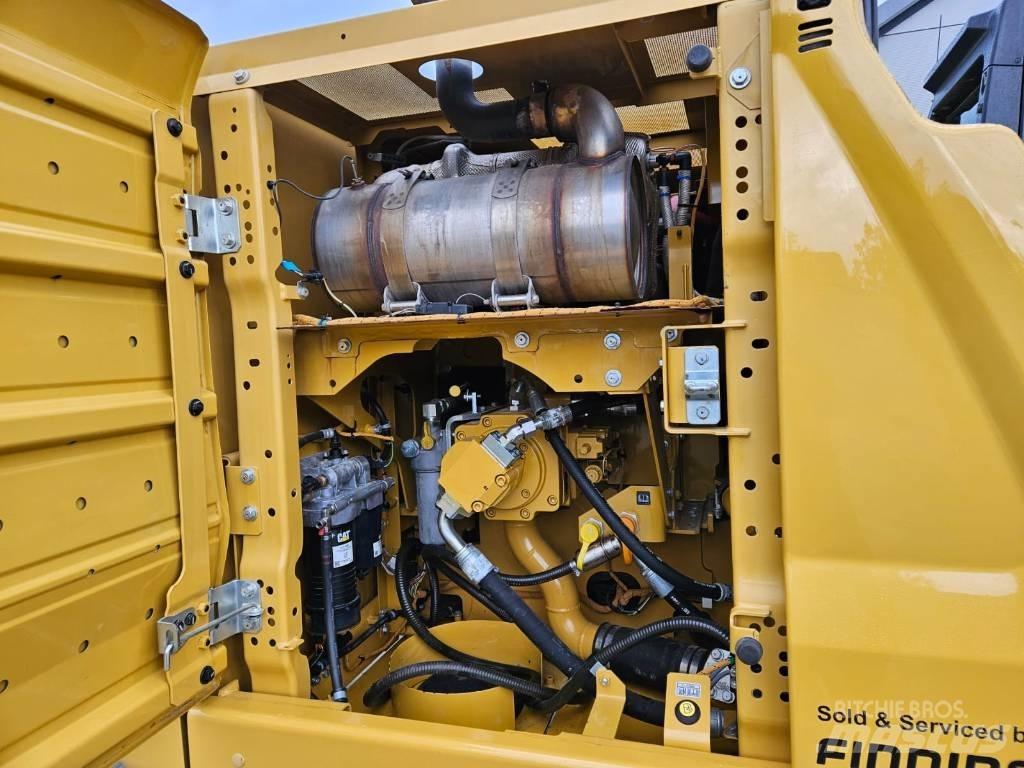 CAT 320 Telakaivukoneet