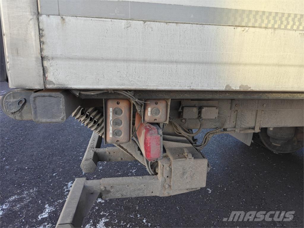 Scania P320 Umpikorikuorma-autot