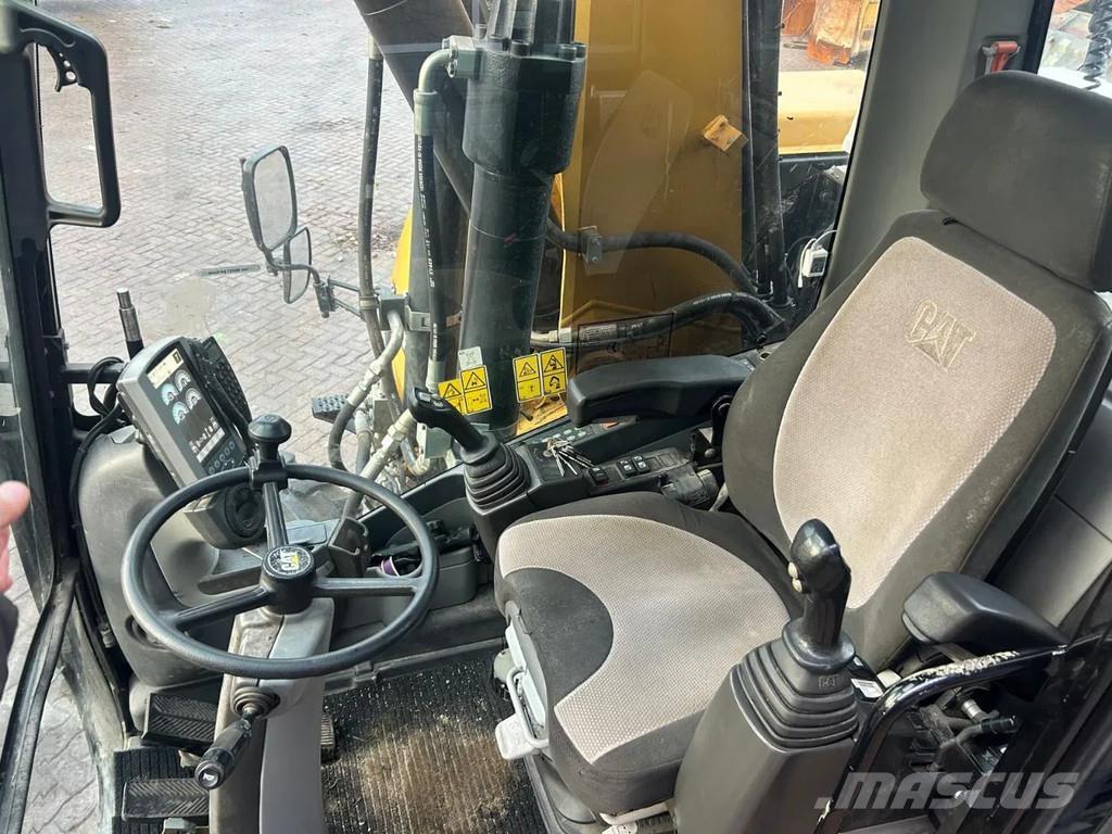 CAT M315D Pyöräkaivukoneet