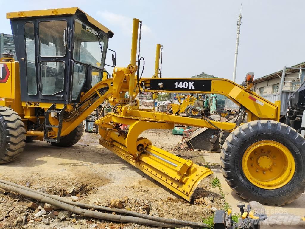 CAT 140 K Tiehöylät