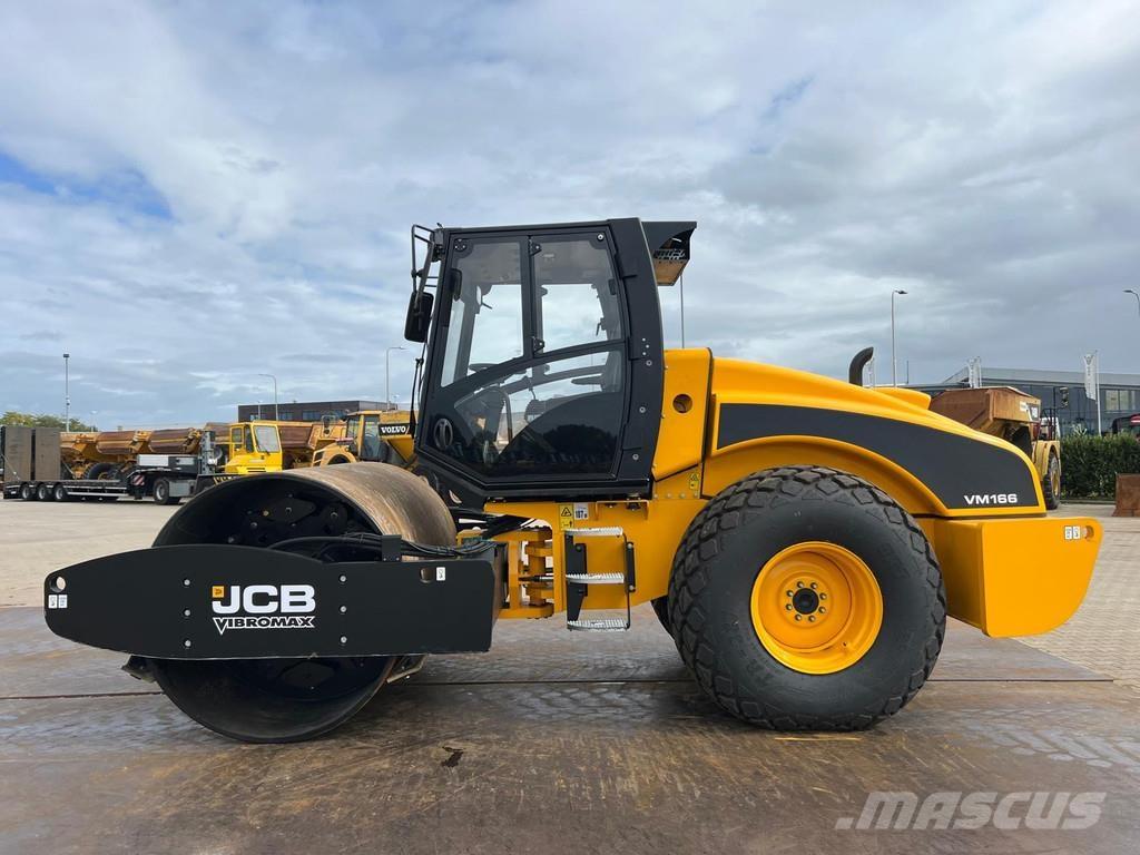 JCB VM166D Yksivalssijyrät