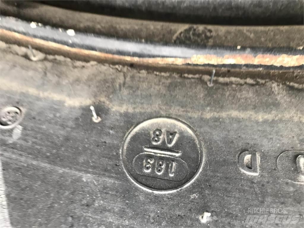 Mitas 680/80R42 Renkaat ja vanteet