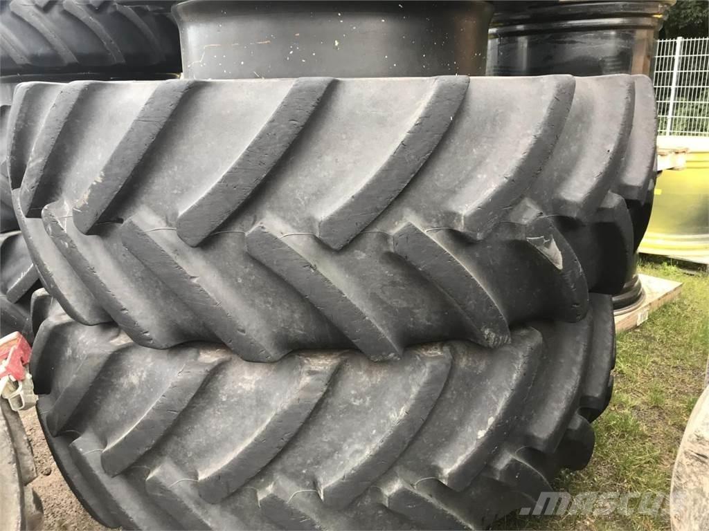 Mitas 680/80R42 Renkaat ja vanteet