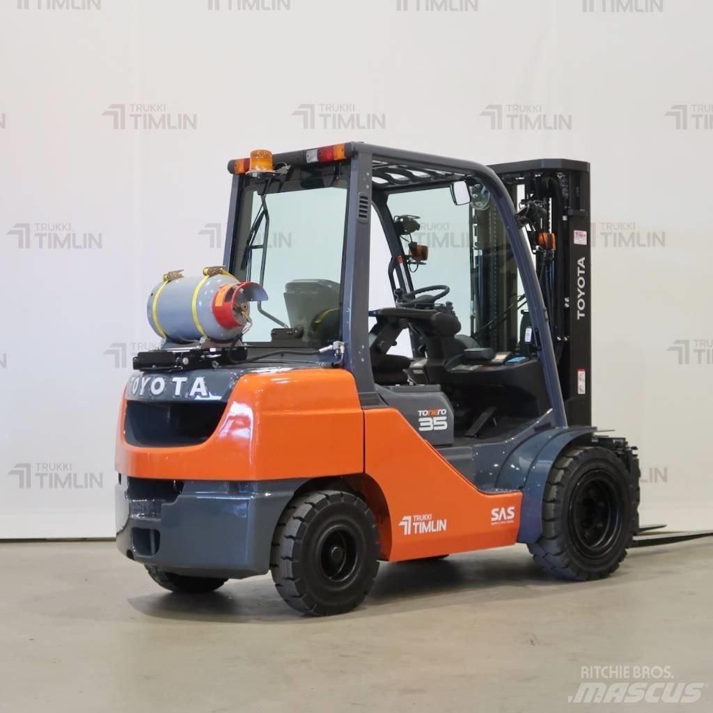 Toyota 02-8FGJF35 Nestekaasutrukit