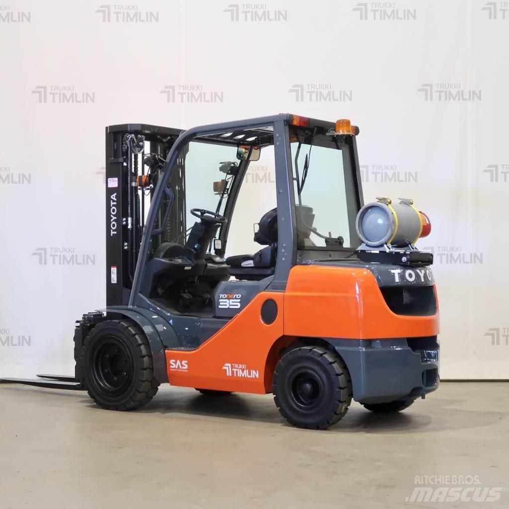 Toyota 02-8FGJF35 Nestekaasutrukit