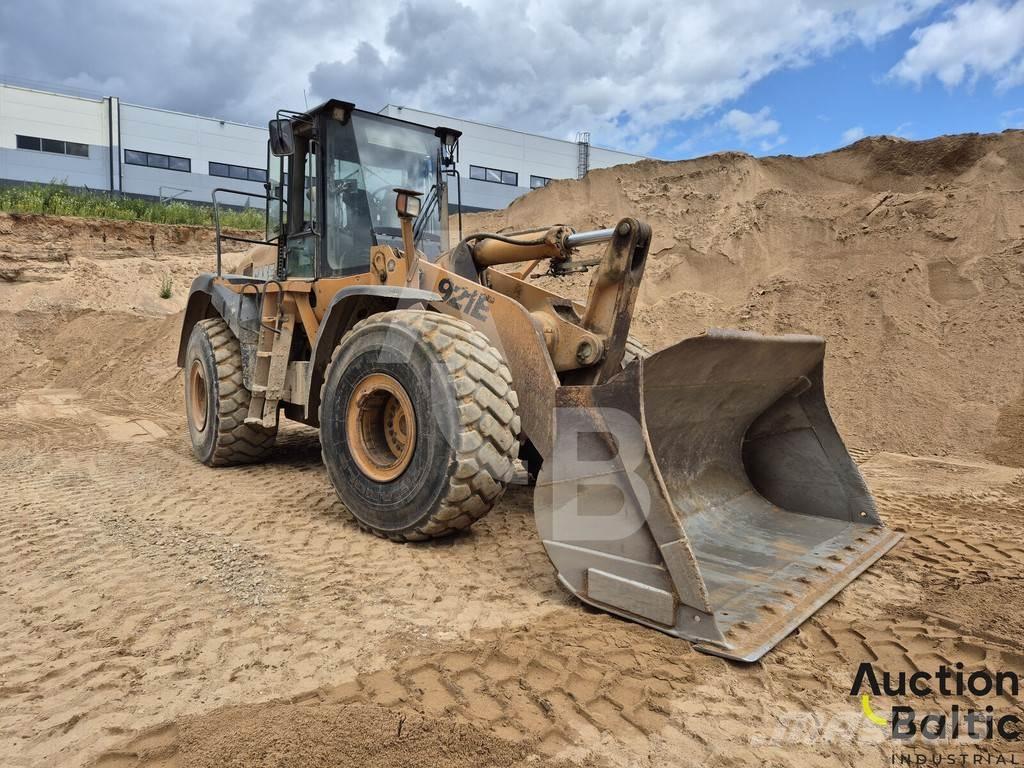 CASE 921 E Pyöräkuormaajat