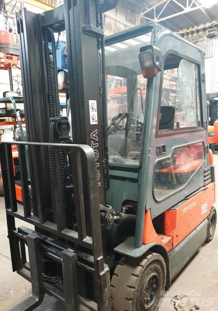 Toyota 7 FBMF 25 Sähkötrukit