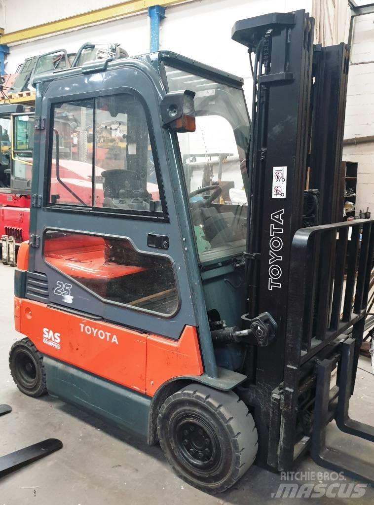 Toyota 7 FBMF 25 Sähkötrukit