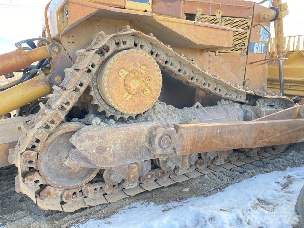 CAT D10N Telaketjupuskutraktorit