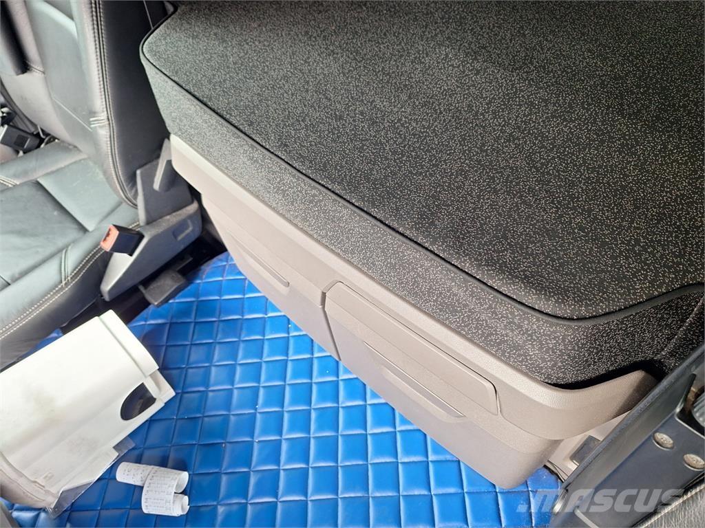 Scania R 410 LNG Vetopöytäautot