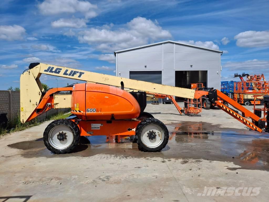 JLG 600AJ Kuukulkijat