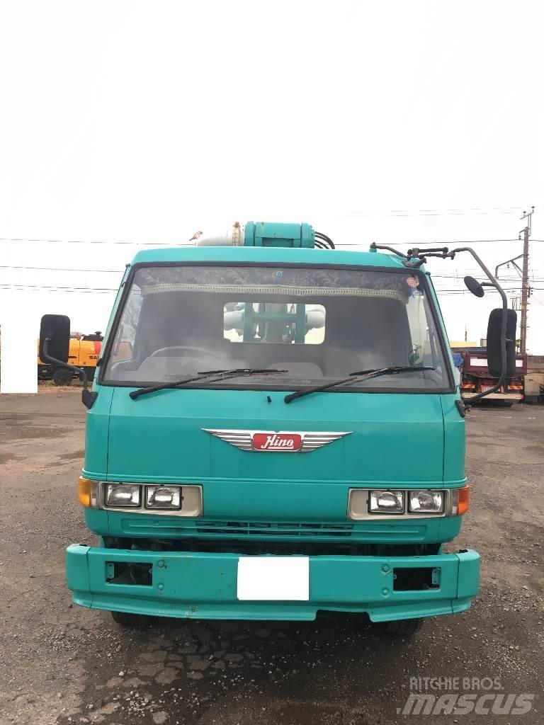IHI IPJ70B-4N18 Betonipumppuautot