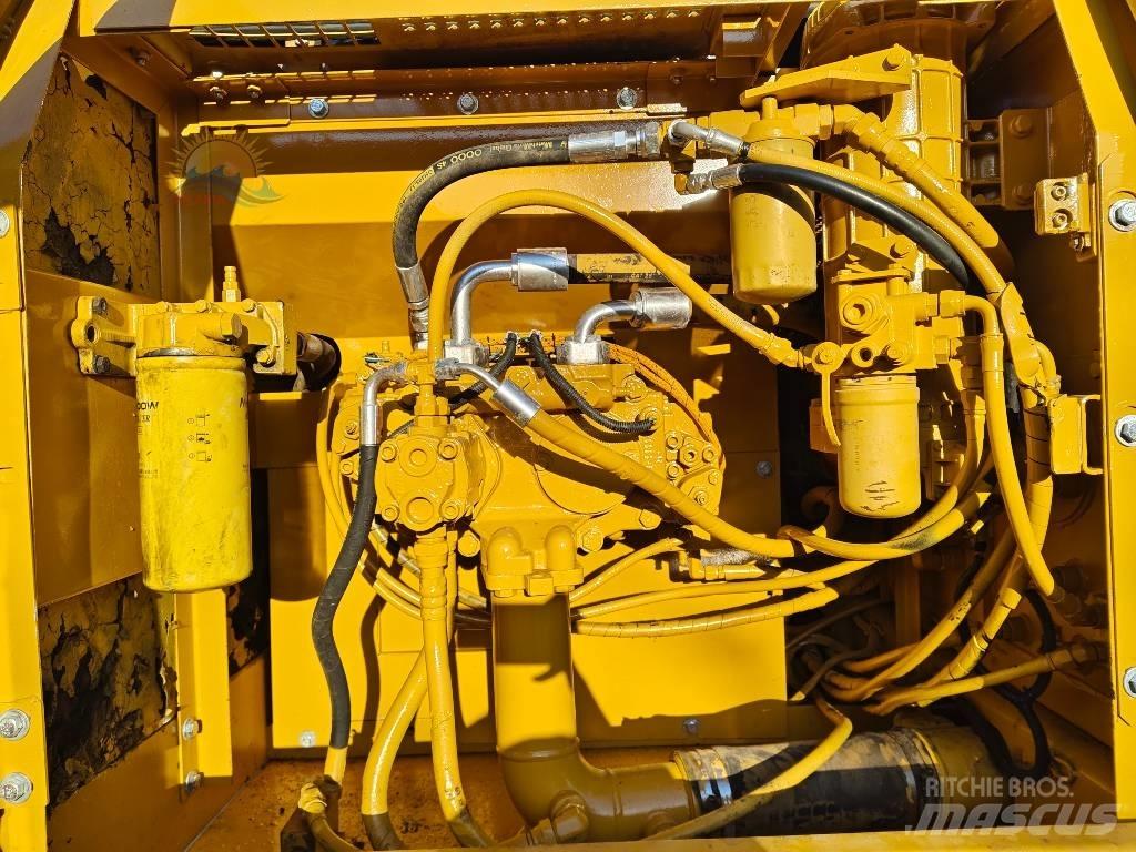 CAT 325 C Telakaivukoneet