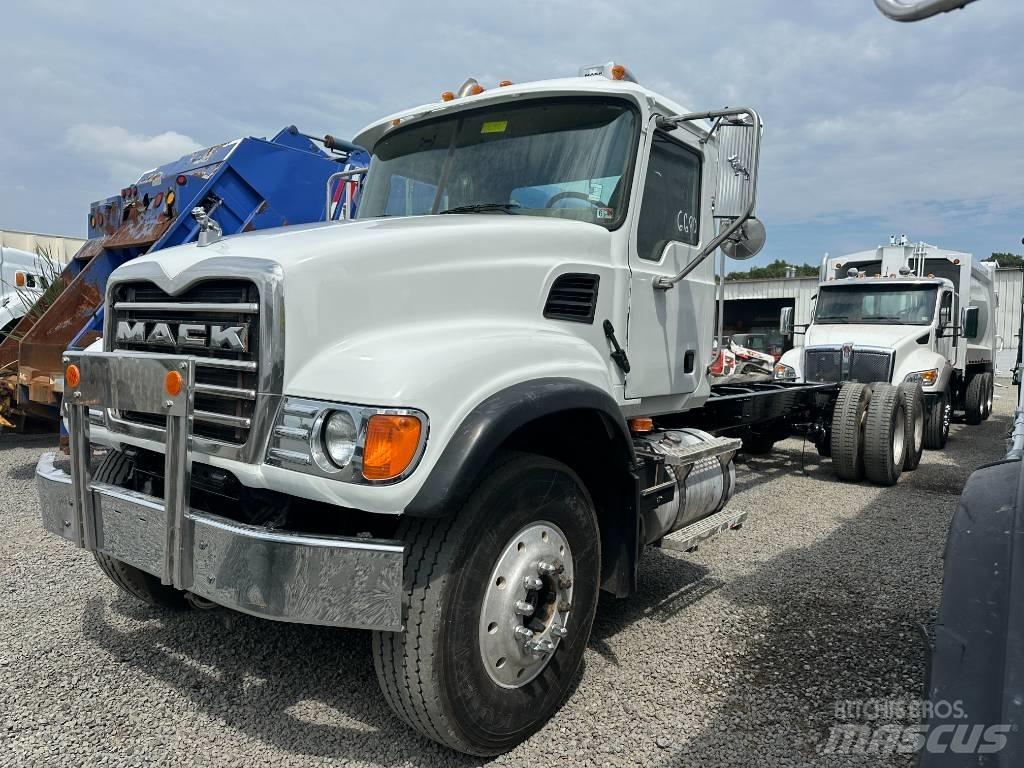 Mack CV 713 Kuorma-autoalustat