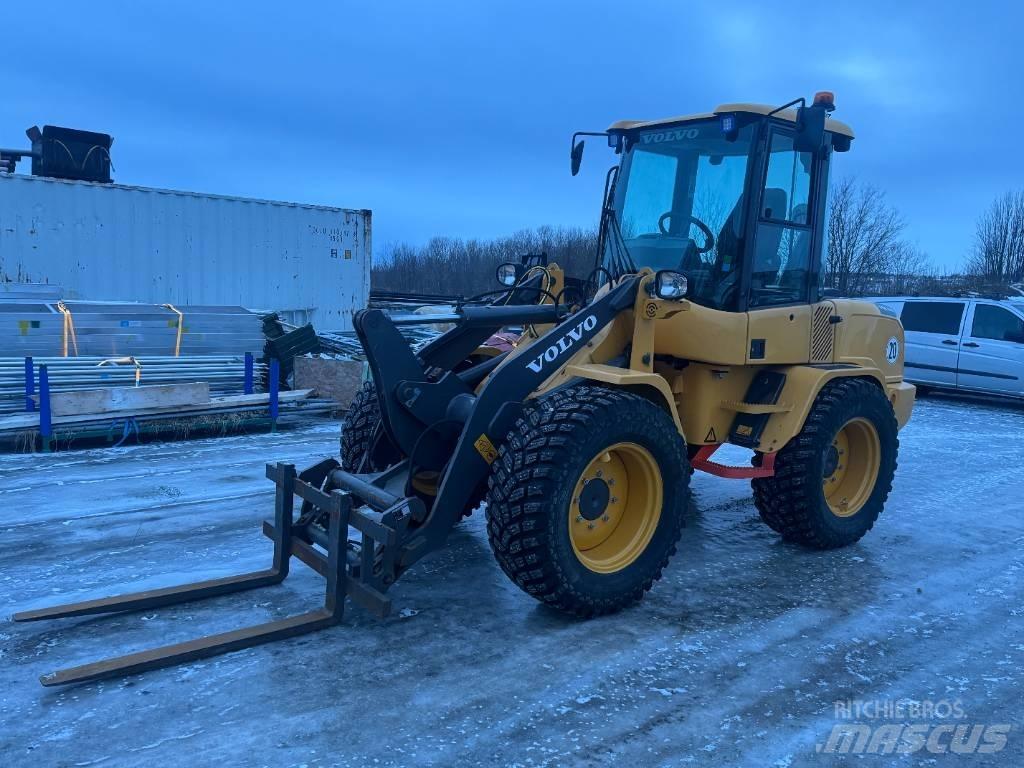 Volvo L 30 G Pyöräkuormaajat