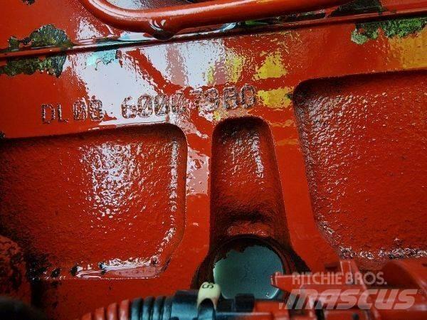 Doosan DL08 Moottorit