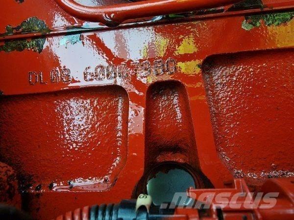 Doosan DL08 Moottorit