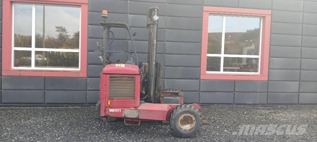 Moffett M5 25.3 Dieseltrukit