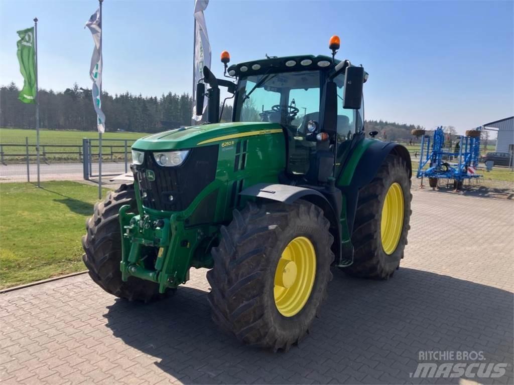 John Deere 6250R Traktorit