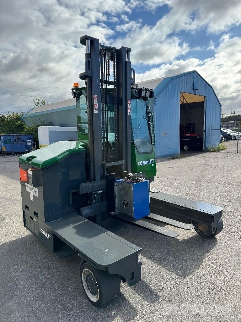 Combilift C4000ET Nelitietrukit