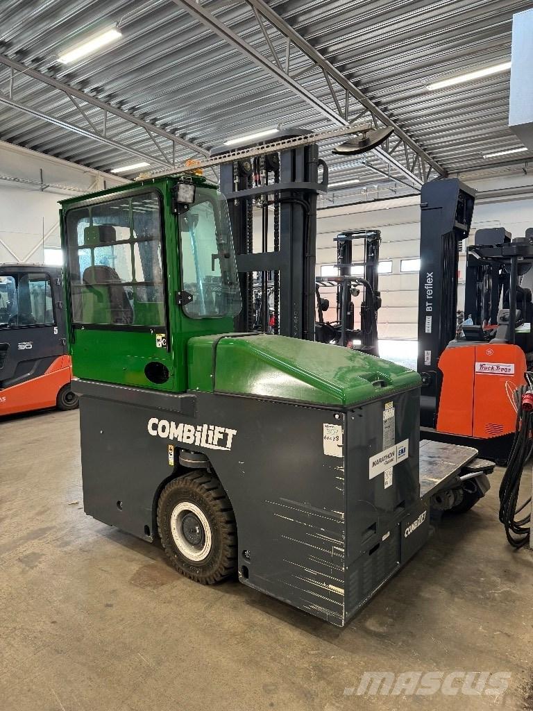 Combilift C4000ET Nelitietrukit