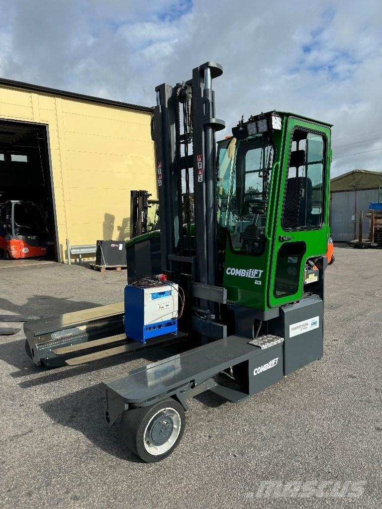 Combilift C4000ET Nelitietrukit