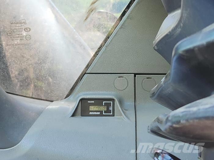 Doosan DX 380 LC-5 Telakaivukoneet