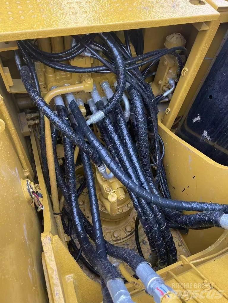 CAT 320 D2 Telakaivukoneet