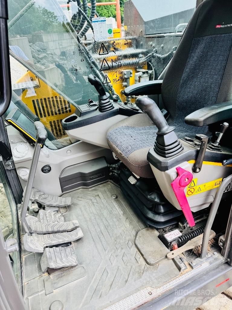 Volvo ECR 145 E Telakaivukoneet