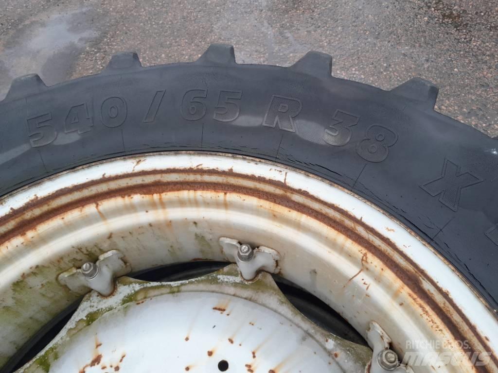 Michelin 540/65R38 Renkaat ja vanteet