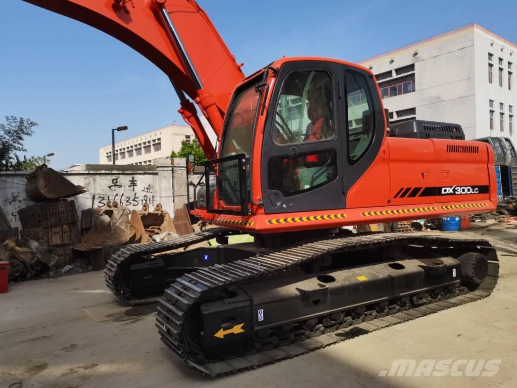 Doosan DX 300 Telakaivukoneet