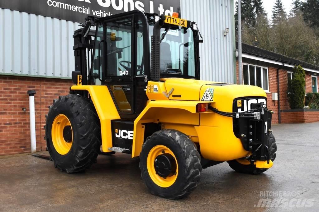 JCB 940 Maastotrukit