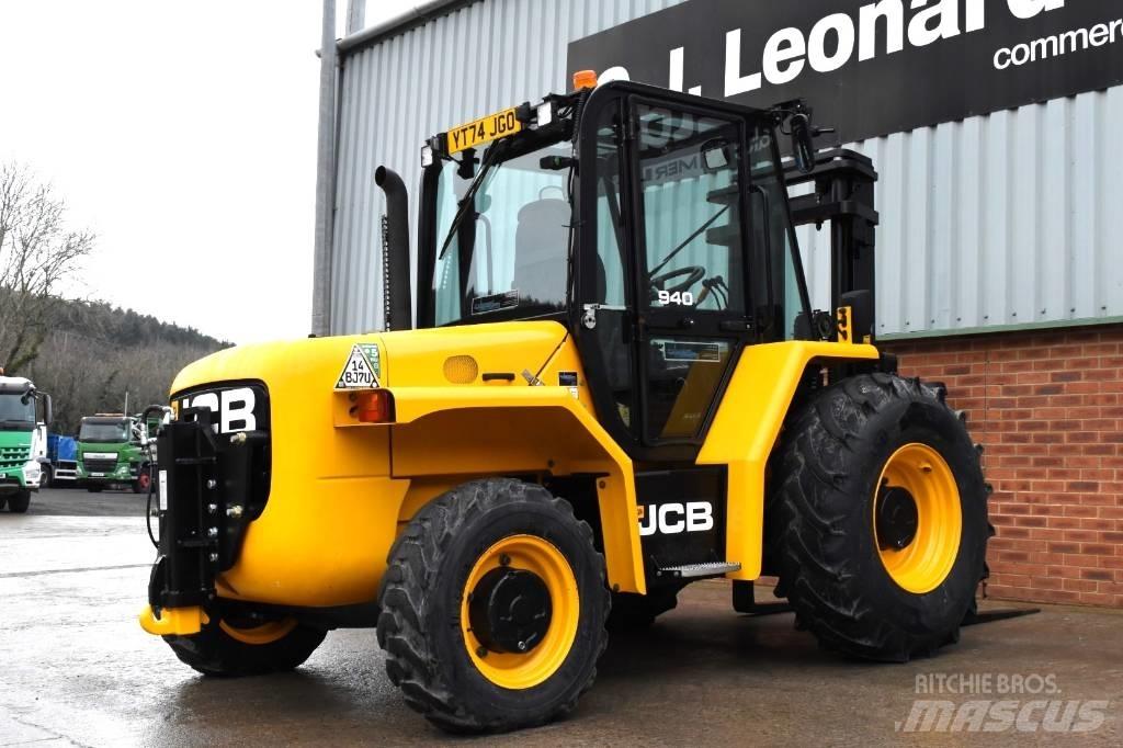 JCB 940 Maastotrukit