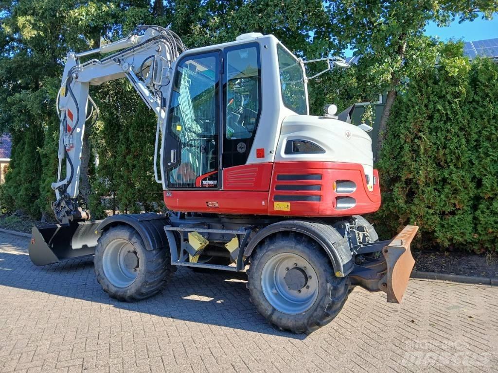 Takeuchi TB 295 W Pyöräkaivukoneet