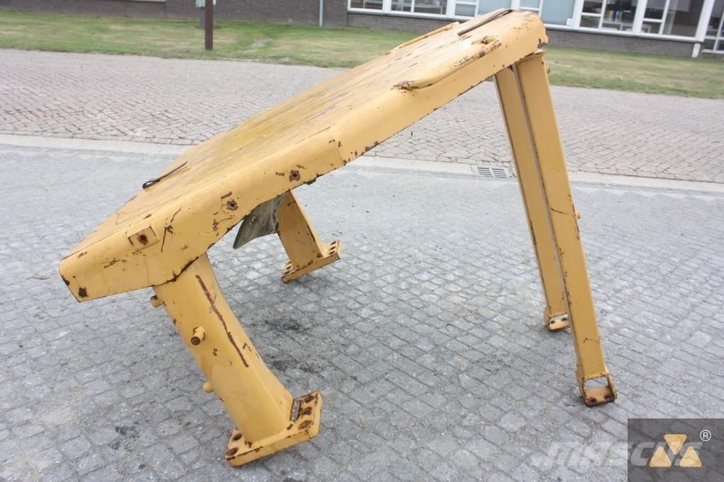 CAT D8N O-rops cab Ohjaamot ja sisustat