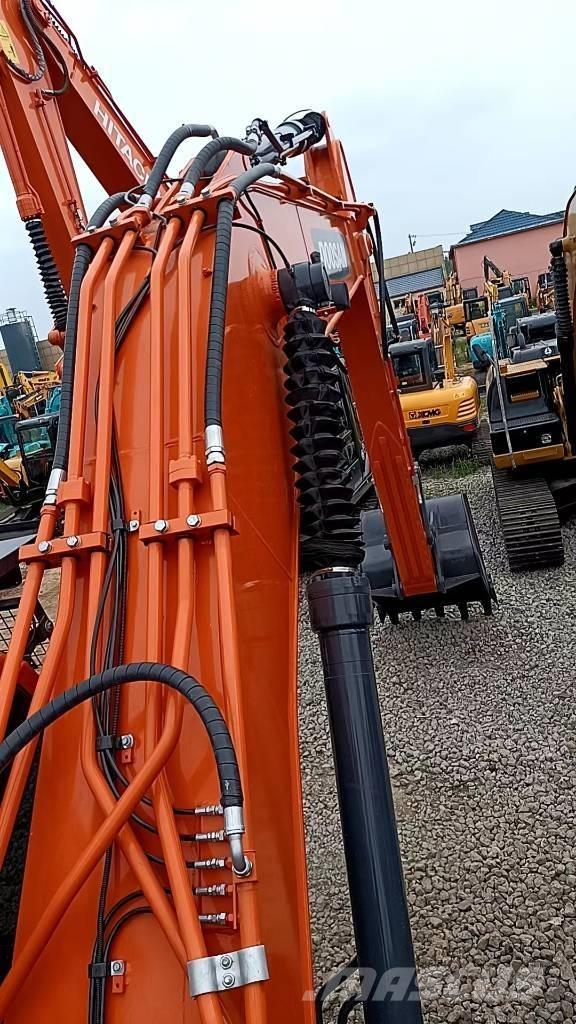 Doosan DX 225 LC Telakaivukoneet